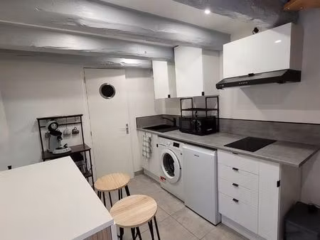 square castan  studio triplex entièrement rénové
