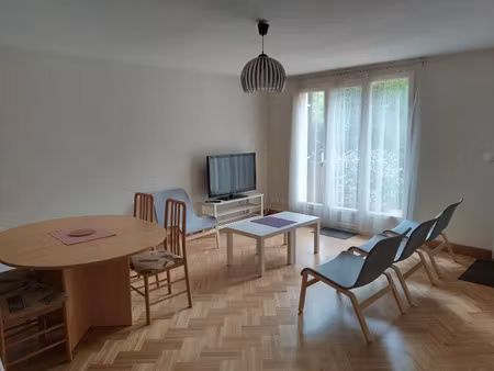 location meublée appartement 1 pièce 92 m² à cergy (95000)  520 €