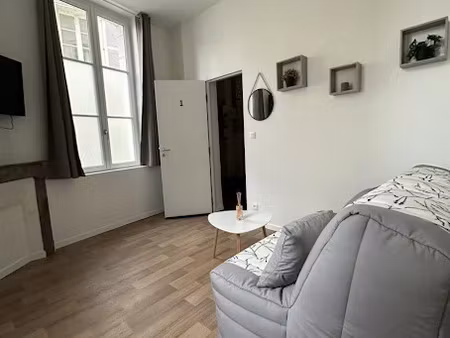 location meublée appartement 1 pièce 25 m² à chatellerault (86100)  525 €
