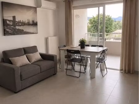 à louer – bel appartement meublé avec terrasse  lumineux et entièrement équipé