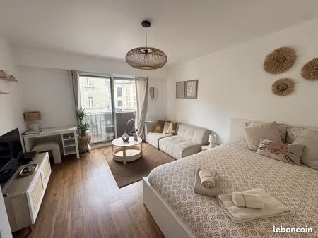 studio 1 pièce 32 m²