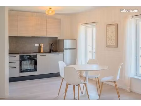 à louer – t2 entièrement rénové – saumur (quartier nantilly)