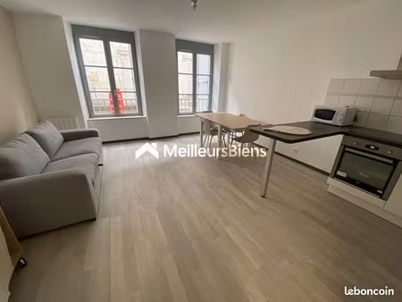 studio 1 pièce 32 m²