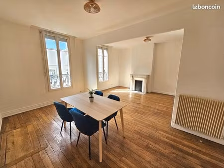 ? hypercentre reims : t2 bis 78m² renové avec cachet & grand calme