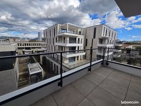 studio 1 pièce 29 m²
