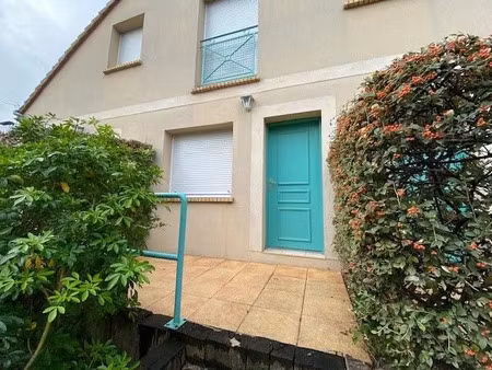 location appartement 1 pièce 28 m² à triel-sur-seine (78510)  677 €