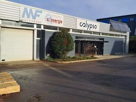 local d'activités à vendre
