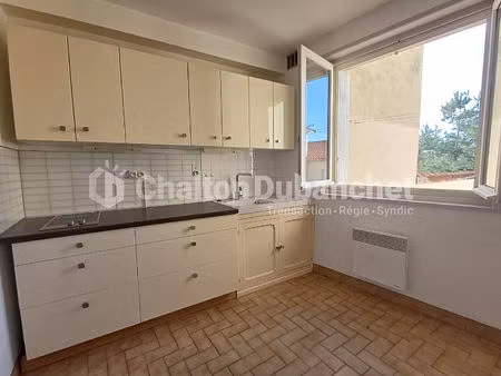 feurs  appartement t1bis de 34 80m²
