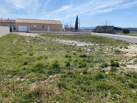 vente terrain 750 m² à les mees (04190)  81 000 €