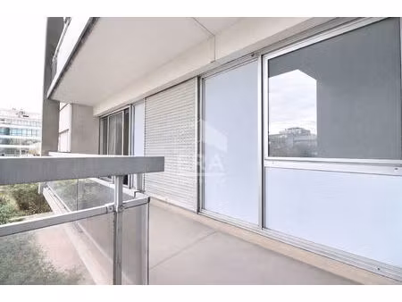 t3 balcon + parking centre ville clichy