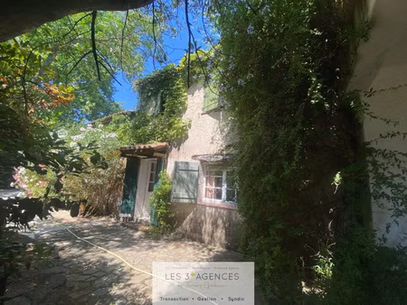 bas de villa en location saisonnière