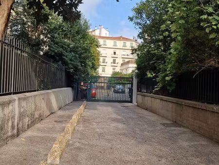 garage ferme - 5 avenue comba