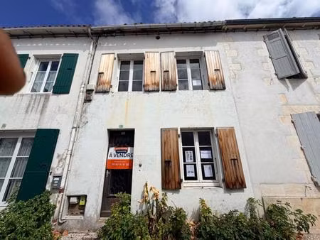 exclusivité – maison de village authentique en pierres – marché & plages au bois plage