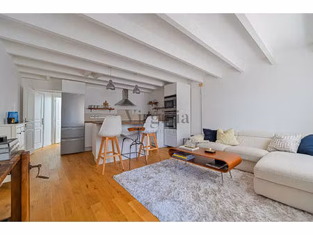maison de ville en duplex - garage - 2 chambres - à deux pas du métro et du marché