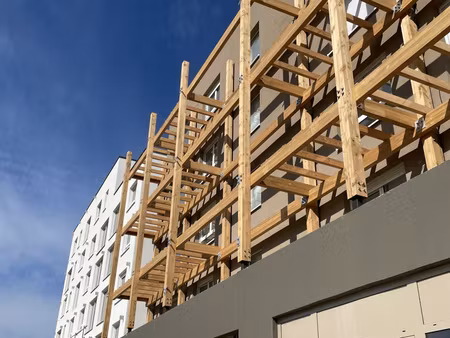 appartement t3 neuf avec terrasse  jardin et parking couvert