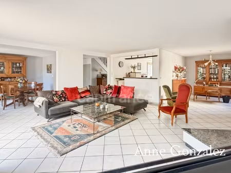 saint jean le blanc  à 5 minutes d'orleans dans un secteur privilégié etcherché à vendre g