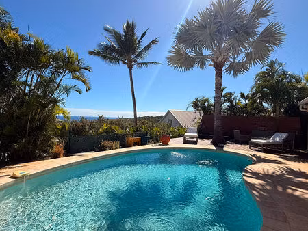 villa de plain-pied avec vue océan  piscine et jacuzzi à saint-gilles-les-bains