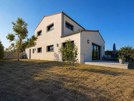 vente maison 4 pièces 140 m² à mornac-sur-seudre (17113)  465 000 €