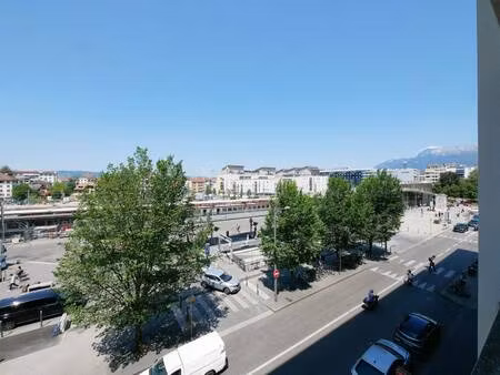 local commercial à louer