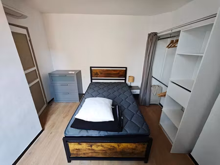 location meublée appartement 4 pièces 63 m² à carpentras (84200)  430 €
