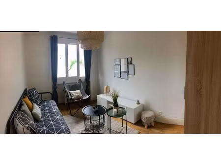 location meublée appartement 1 pièce 27 m² à lyon 8ème (69008)  620 €