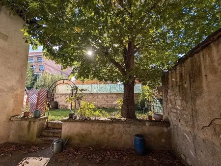 location meublée appartement 2 pièces 32 m² à nancy (54000)  640 €