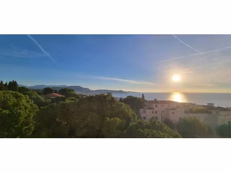 location appartement 2 pièces 66 m² à nice (06000)  1 545 €