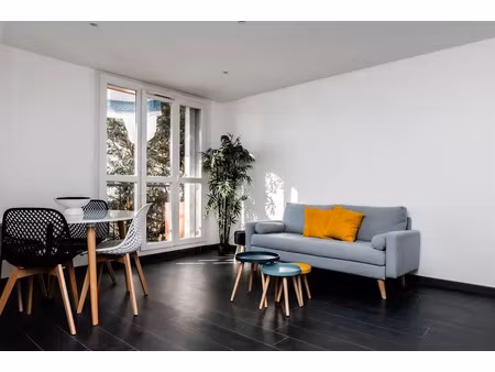 location meublée appartement 5 pièces 82 m² à toulouse (31000)  520 €