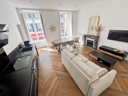 très bel appartement meublé rue serviez à louer
