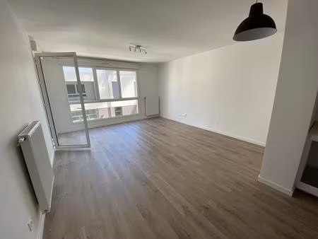 t2 neuf - saint bonnet de mure 47.95 m² +parking en sous sol 826 € cc