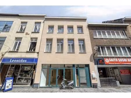 local commercial à rénover à vendre dans le centre de boom