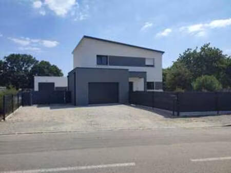 vente maison à bobital (22100) : à vendre / 138m² bobital