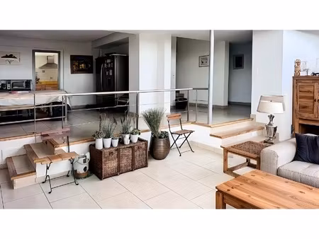 maison 6 pièces - 230 m²