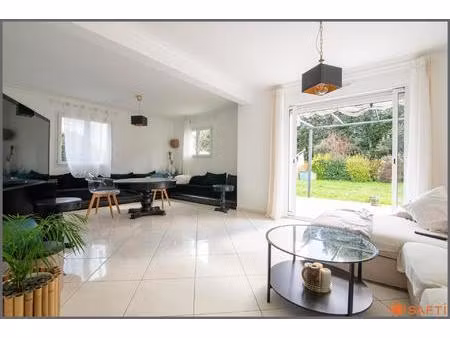solvardière - maison 6 pièces 138 m2