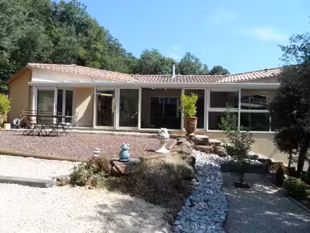 villa récente – plain-pied – vue sur les cévennes