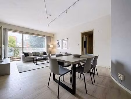 appartement 2 ch. à rénover avec grande terrasse