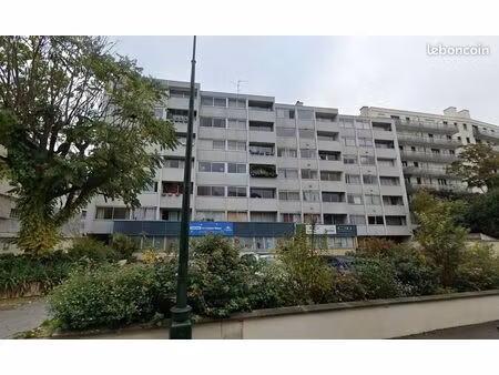 puteaux – studette de 9 76 m² à rénover – centre-ville proche gare