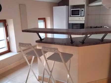 appartement meublé centre ancenis  face à la loire  à 3 minute de la gare sncf  t3  90m²