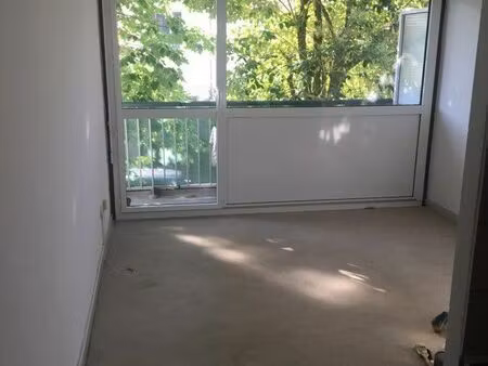 à louer studio
