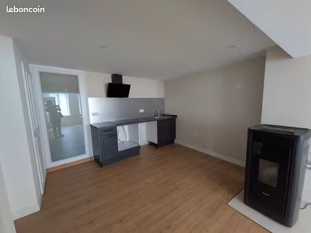 f4 triplex indépendant  belles prestations  dans maison de ville à 20mn de metz