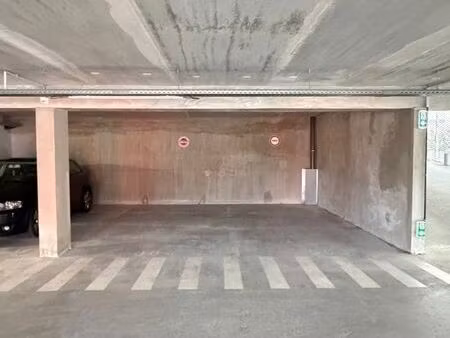place de parking à louer – bordeaux brazza