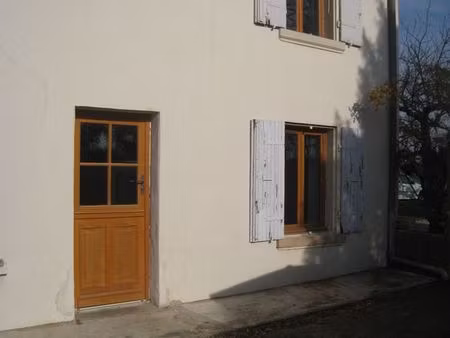 petite maison de village