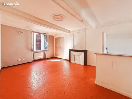 claviers (83) – appartement t3 de 51 m² à louer