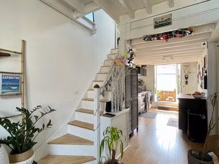 à louer appartement meublé atypique avec terrasse