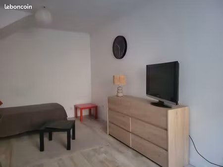 loue studio meublé