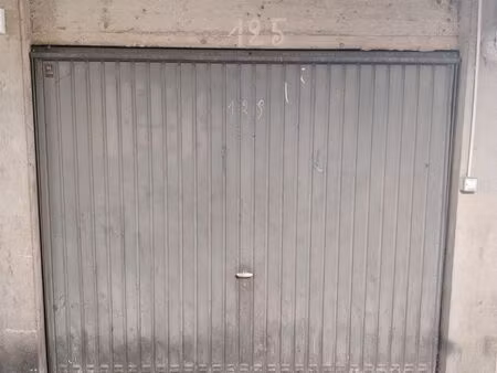 box fermé 12m² - croix de berny rer b (10min) - sécurisé 24h/24 - dispo de suite