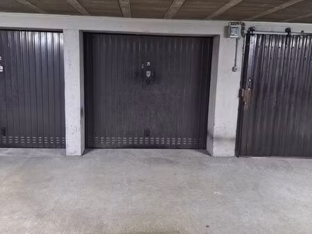 garage centre ville proche gustave rivet / foch ferrié