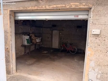 garage fermé de 21 6 m² à louer – villeurbanne 4 rue de l'égalité