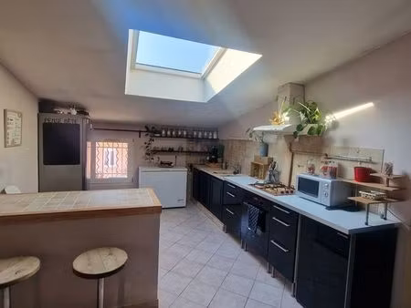 spacieux appartement meublé dans mas à la campagne
