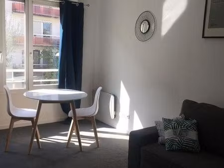studio 1 pièce 27 m²
